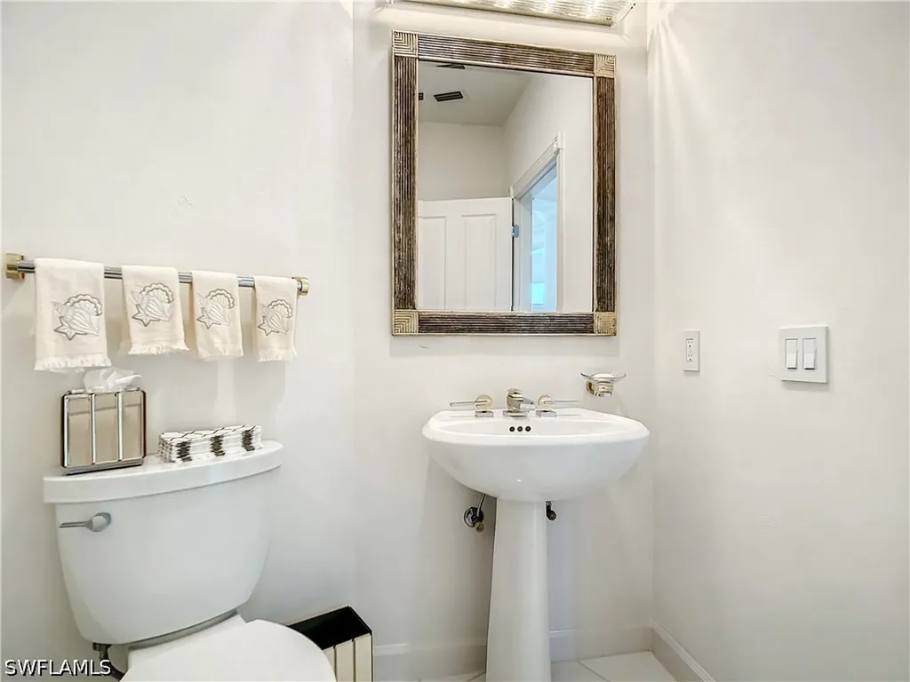21 Casa Mar Lane Naples FL 34103