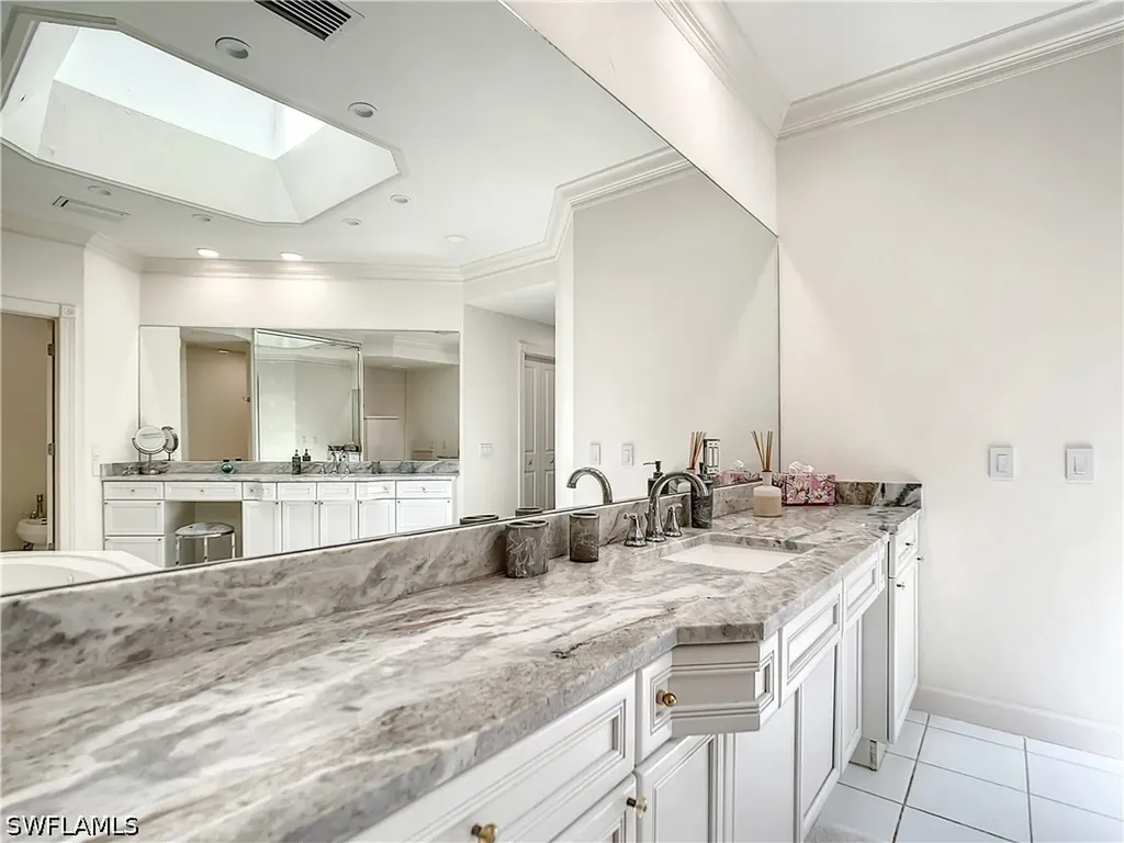 21 Casa Mar Lane Naples FL 34103
