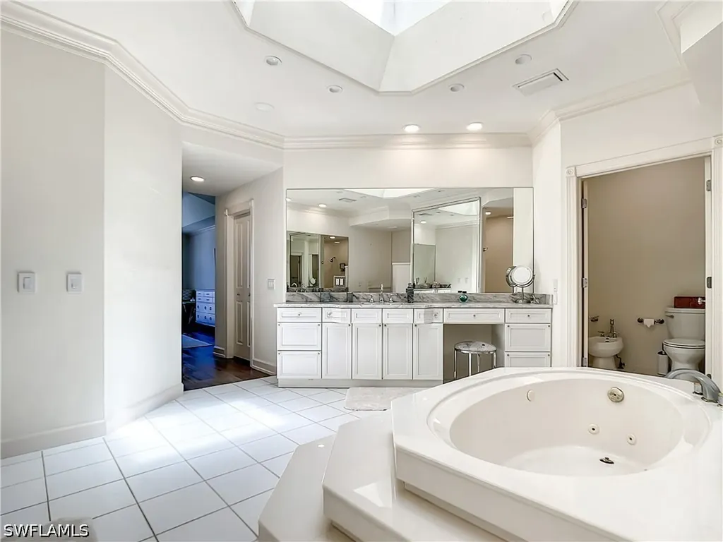 21 Casa Mar Lane Naples FL 34103