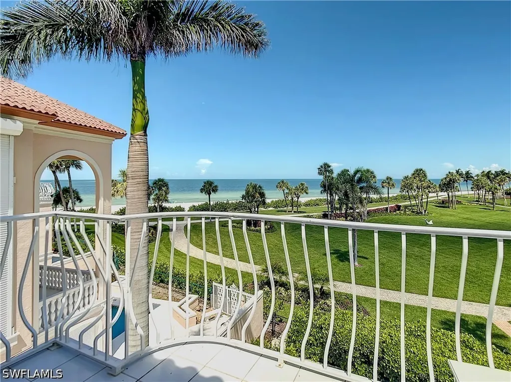 21 Casa Mar Lane Naples FL 34103