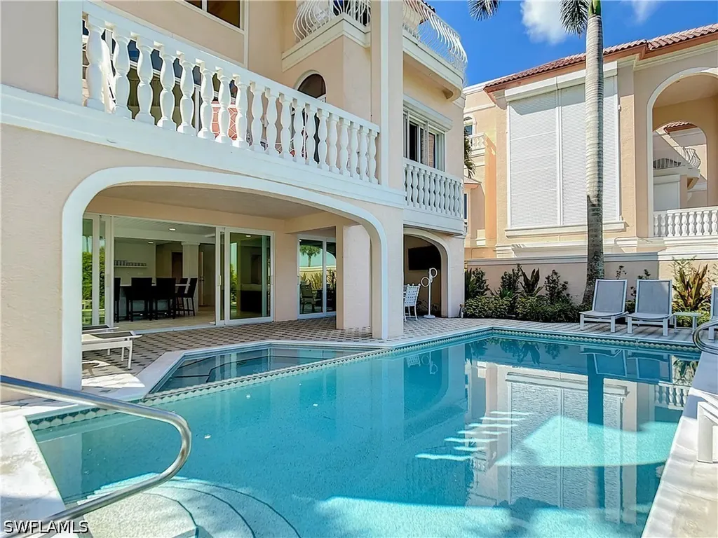 21 Casa Mar Lane Naples FL 34103