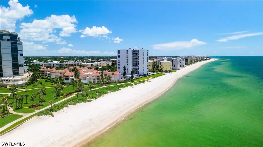 21 Casa Mar Lane Naples FL 34103