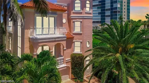 21 Casa Mar Lane Naples FL 34103
