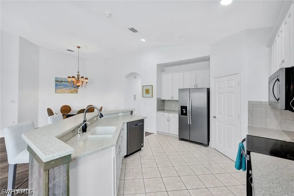 1277 Rialto Way Naples FL 34114