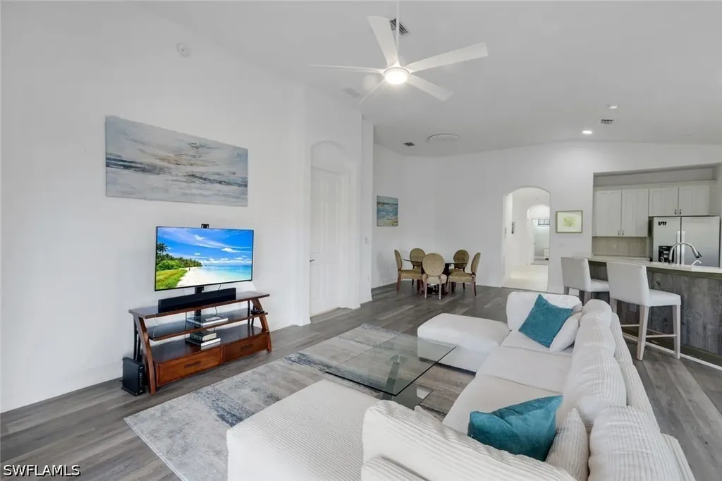 1277 Rialto Way Naples FL 34114