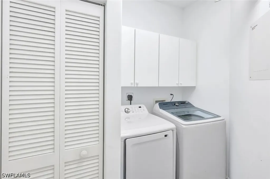 1277 Rialto Way Naples FL 34114