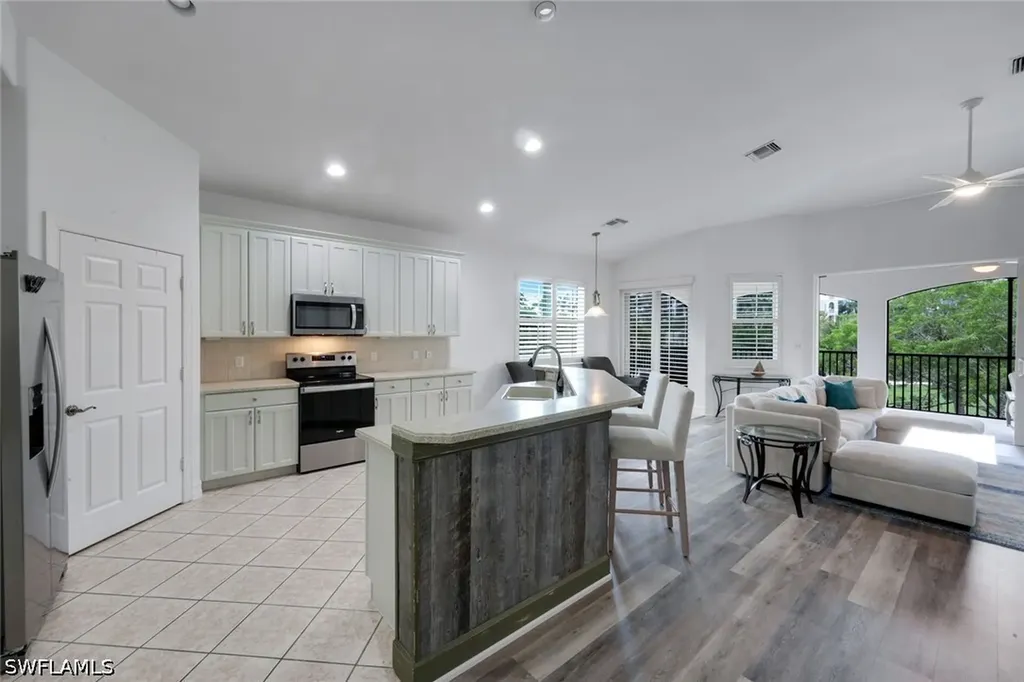 1277 Rialto Way Naples FL 34114