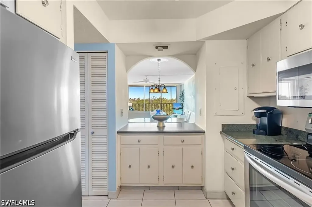 5 Bluebill Avenue Naples FL 34108