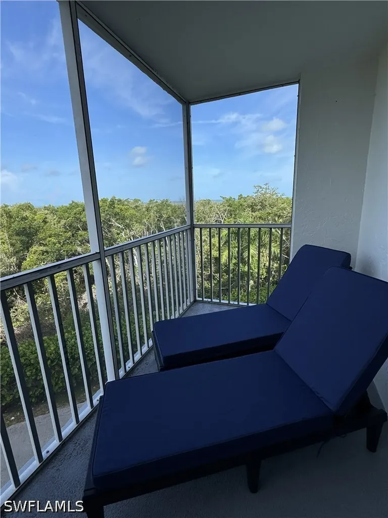 5 Bluebill Avenue Naples FL 34108