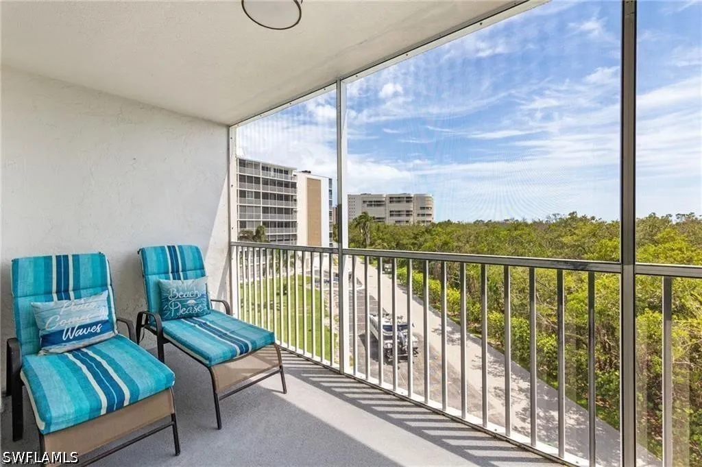 5 Bluebill Avenue Naples FL 34108