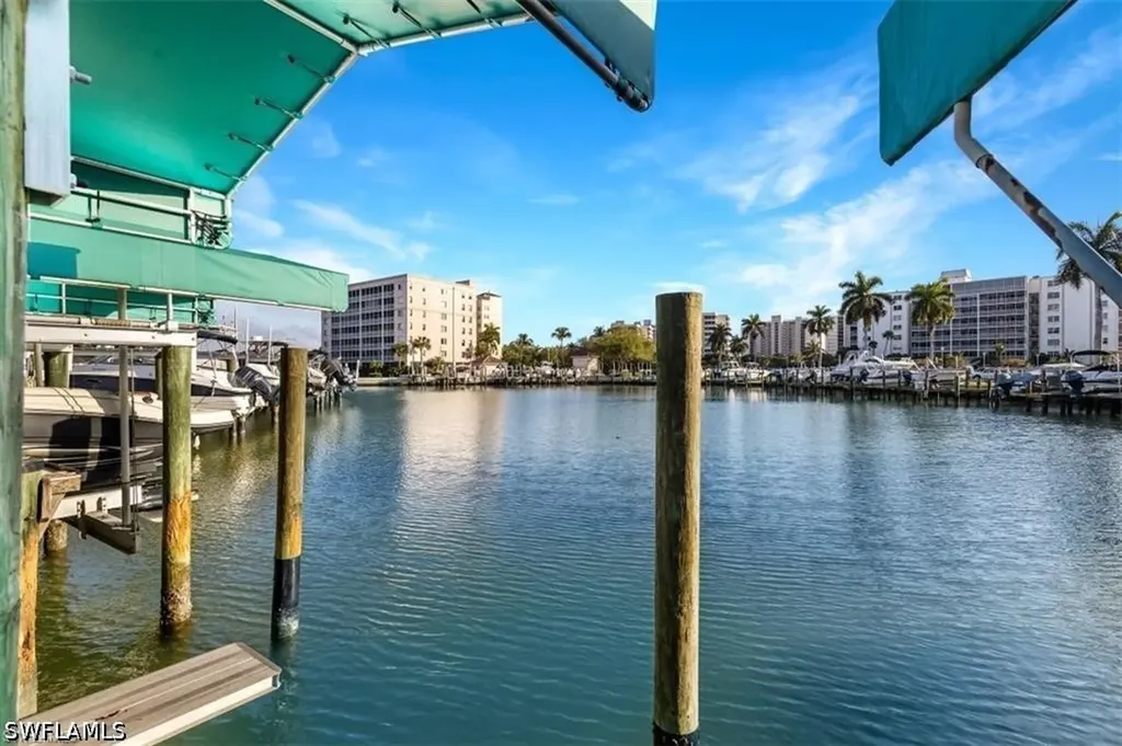 5 Bluebill Avenue Naples FL 34108