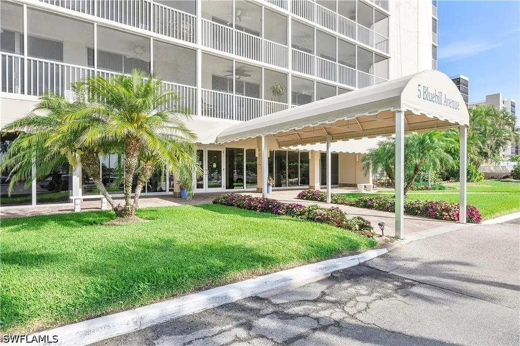 5 Bluebill Avenue Naples FL 34108