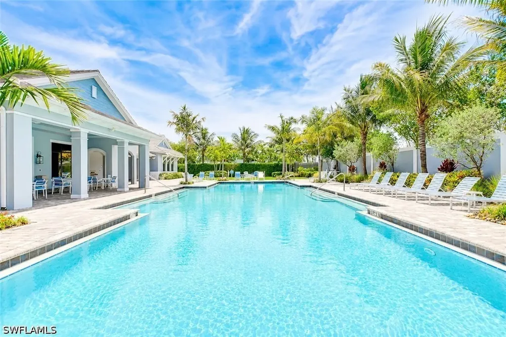2620 Seychelles Circle Naples FL 34112