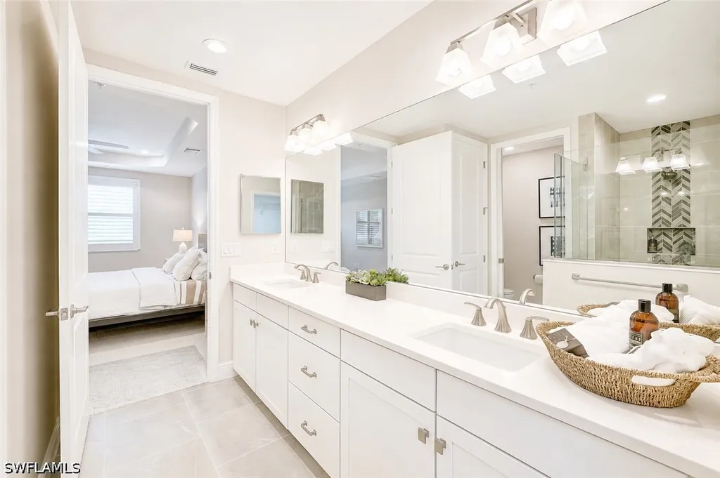 2620 Seychelles Circle Naples FL 34112