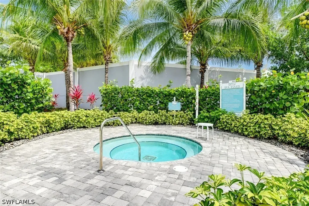 2620 Seychelles Circle Naples FL 34112