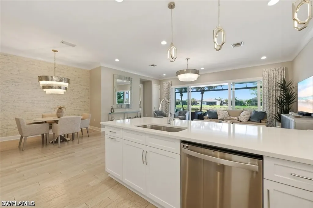 11338 Jacaranda Drive Naples FL 34120