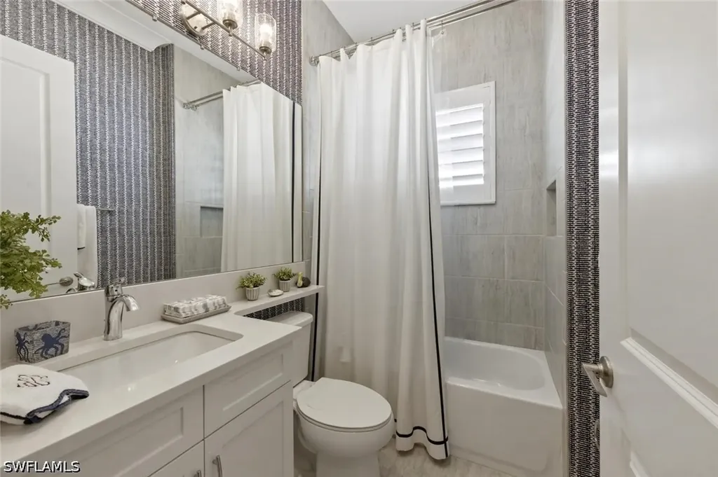 11338 Jacaranda Drive Naples FL 34120