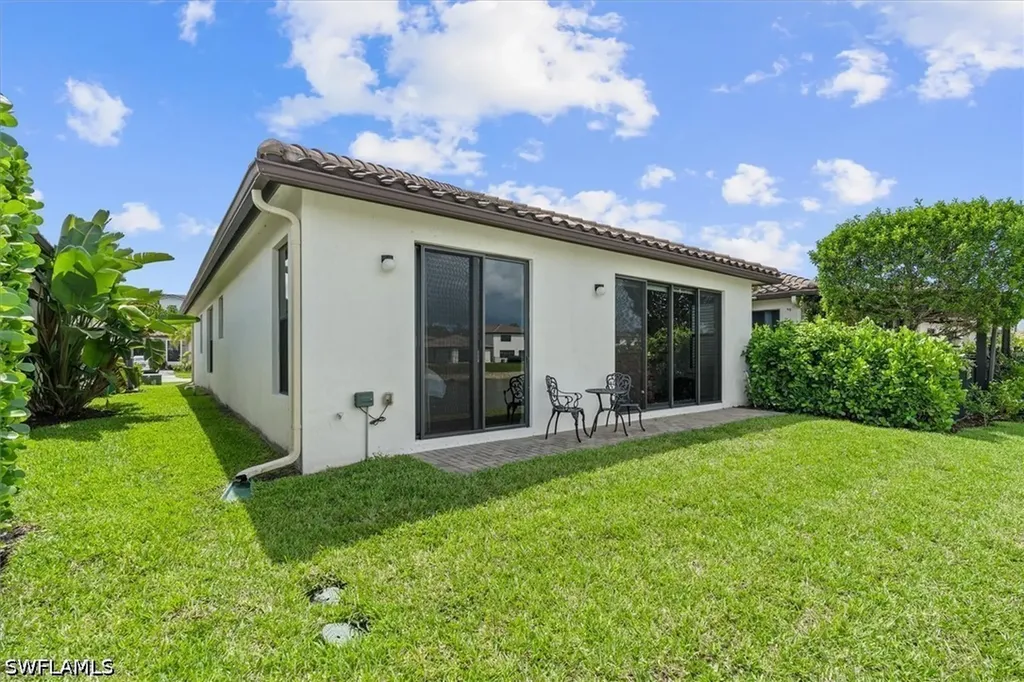 8968 Madrid Circle Naples FL 34104