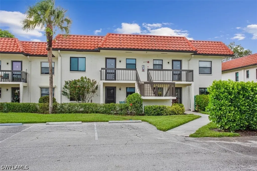 4258 27th Court SW Naples FL 34116