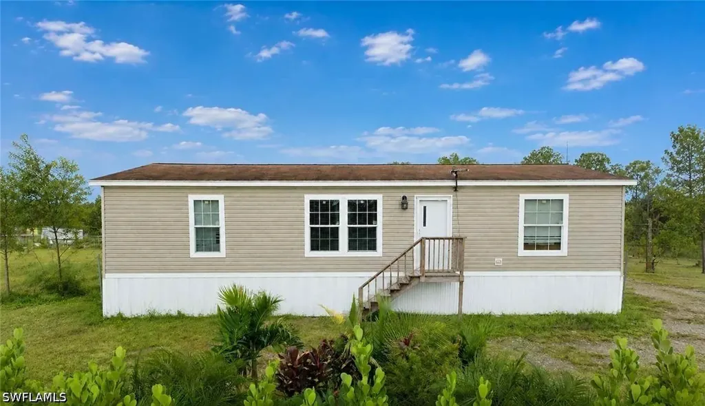 612 Hunting Club Avenue Montura Ranches FL 33440
