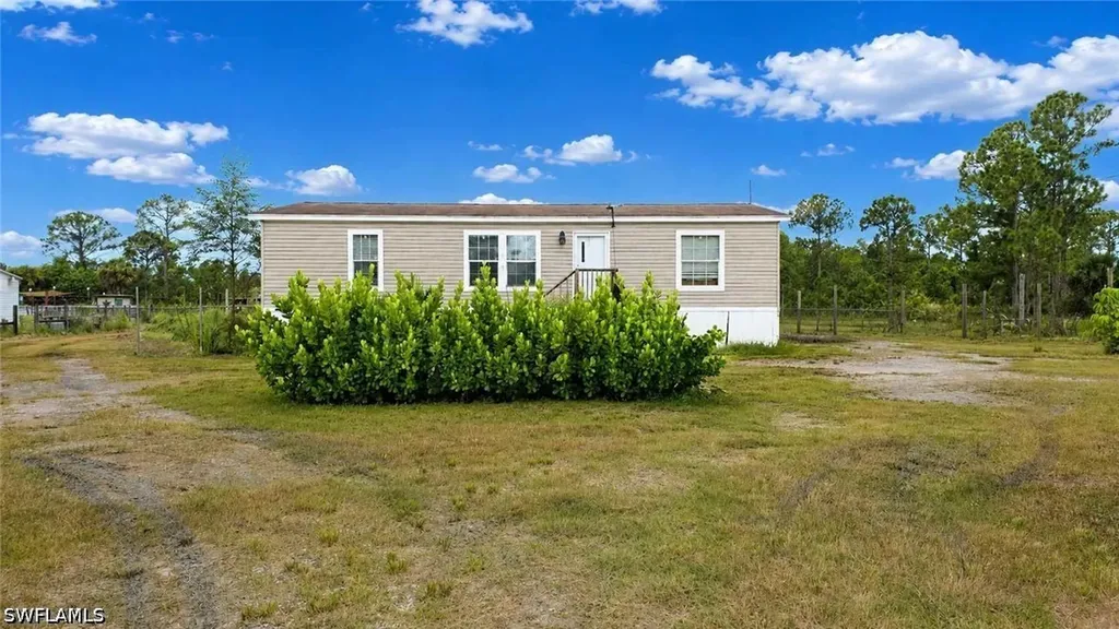 612 Hunting Club Avenue Montura Ranches FL 33440