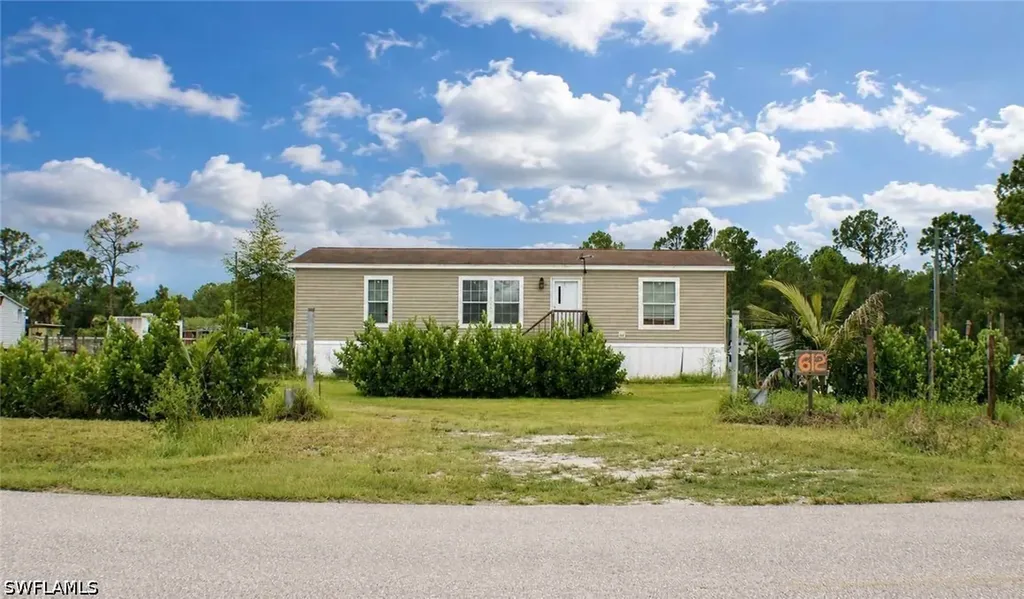 612 Hunting Club Avenue Montura Ranches FL 33440
