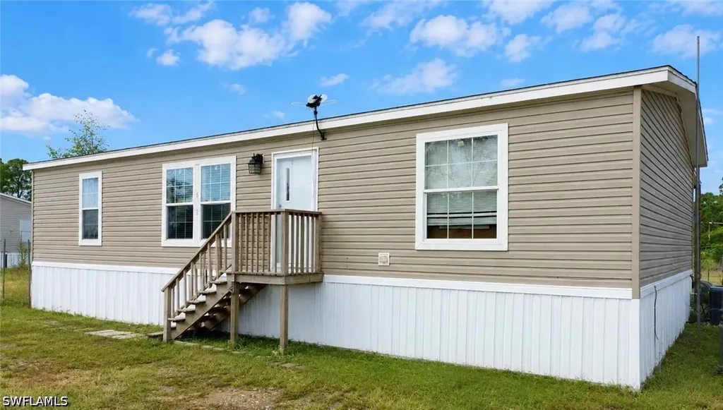 612 Hunting Club Avenue Montura Ranches FL 33440