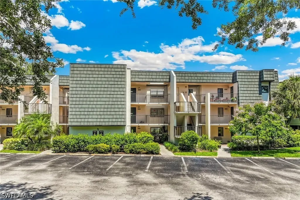 1518 Oyster Catcher Point Naples FL 34105