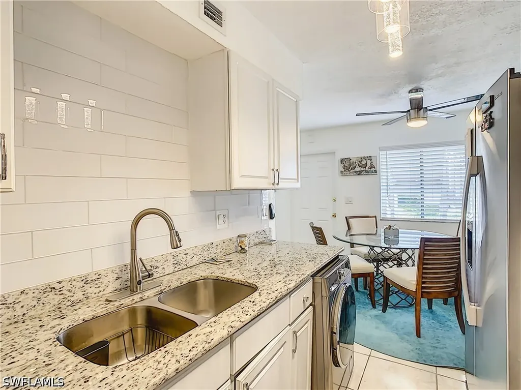 4625 Bayshore Drive Naples FL 34112
