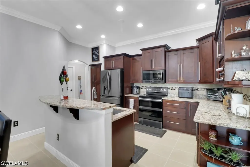 109 NW 38th Place Cape Coral FL 33993
