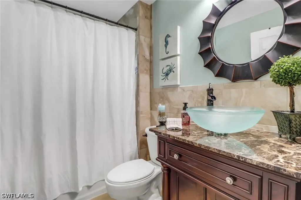 109 NW 38th Place Cape Coral FL 33993
