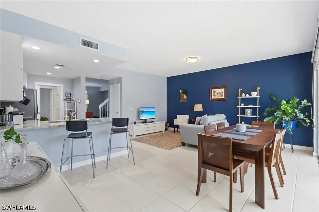 6112 Towncenter Circle Naples FL 34119