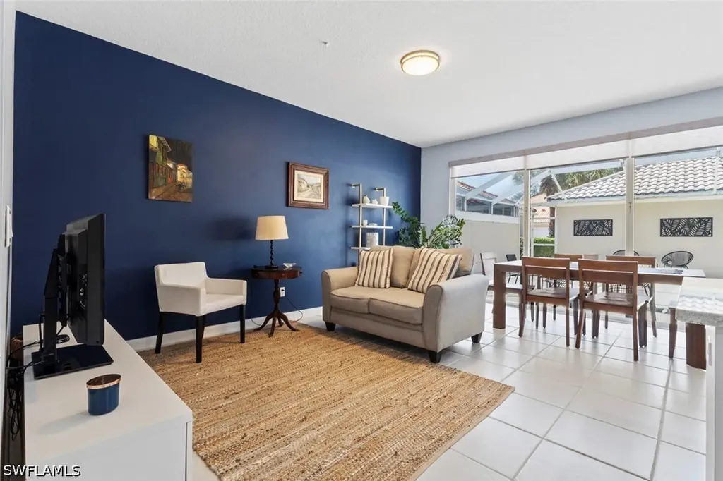 6112 Towncenter Circle Naples FL 34119