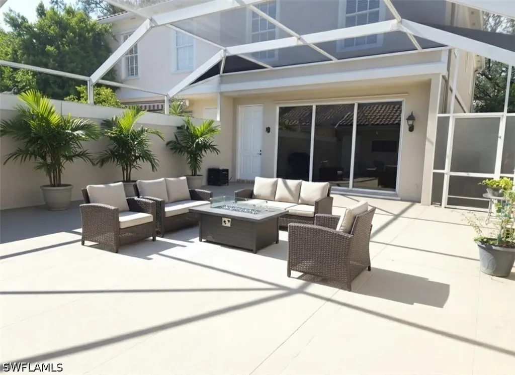 6112 Towncenter Circle Naples FL 34119