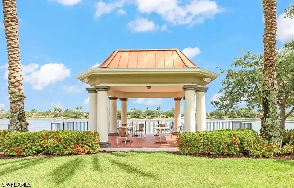 6112 Towncenter Circle Naples FL 34119