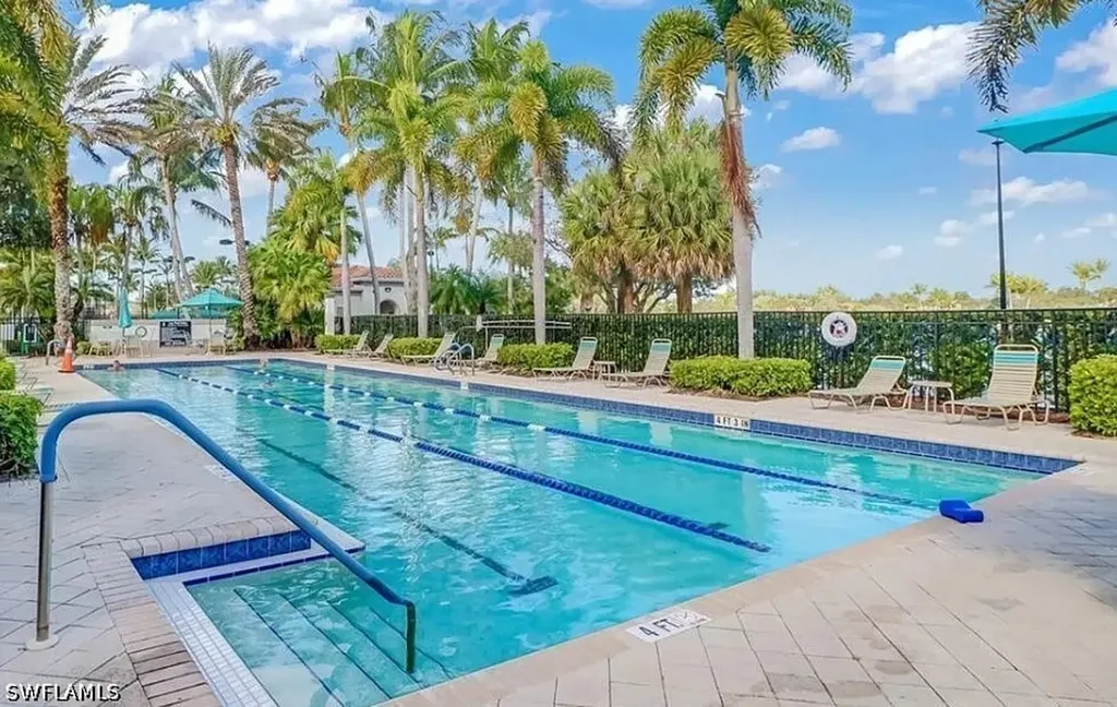 6112 Towncenter Circle Naples FL 34119