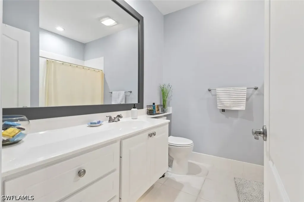 6112 Towncenter Circle Naples FL 34119