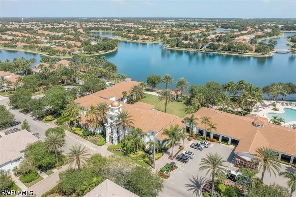 6112 Towncenter Circle Naples FL 34119