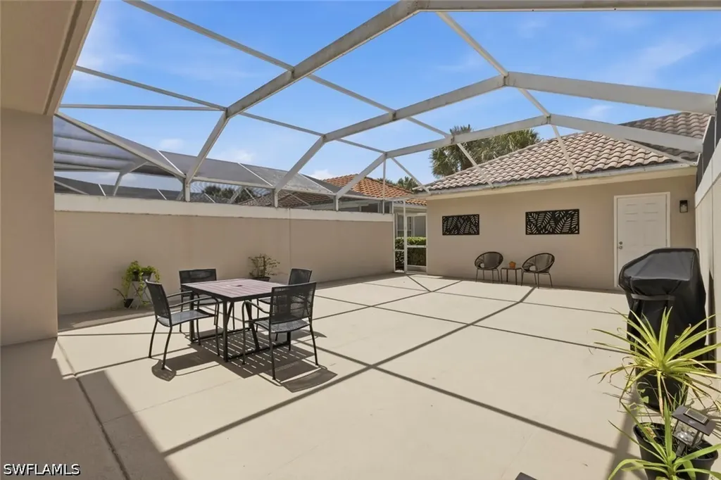 6112 Towncenter Circle Naples FL 34119