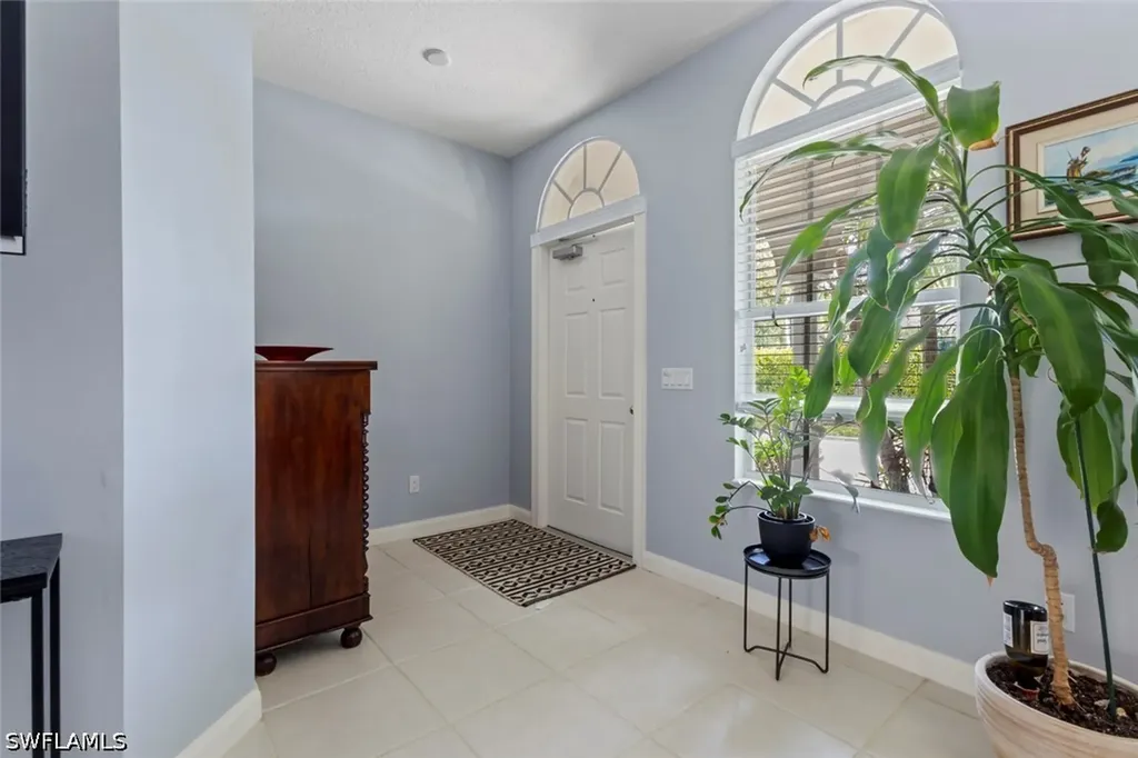 6112 Towncenter Circle Naples FL 34119