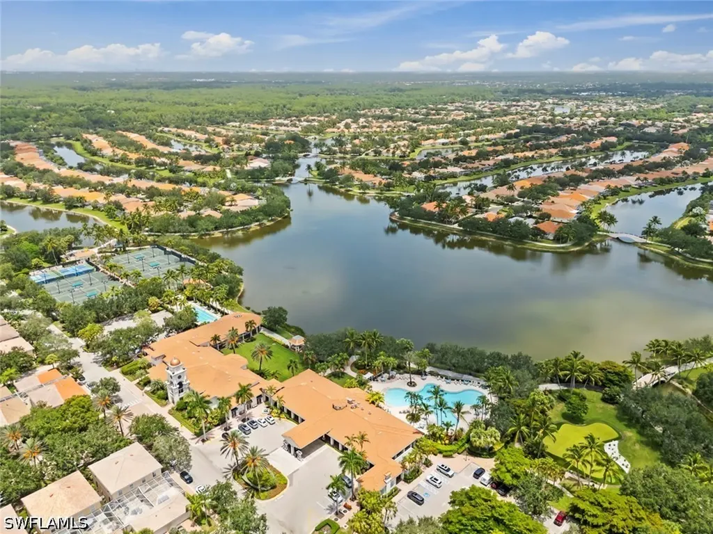 6112 Towncenter Circle Naples FL 34119