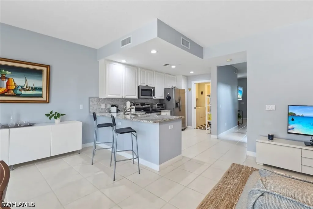 6112 Towncenter Circle Naples FL 34119