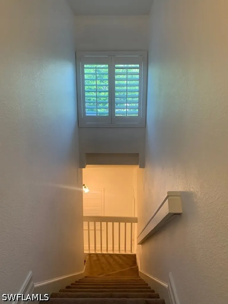 300 Diamond Circle Naples FL 34110