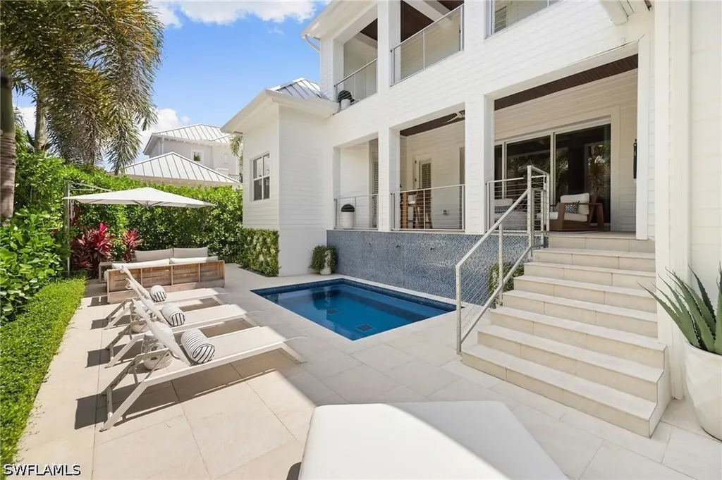 950 8th Street S Naples FL 34102