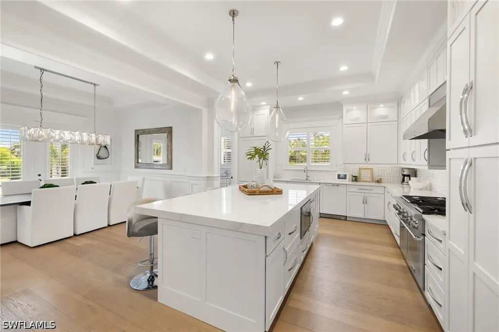 950 8th Street S Naples FL 34102