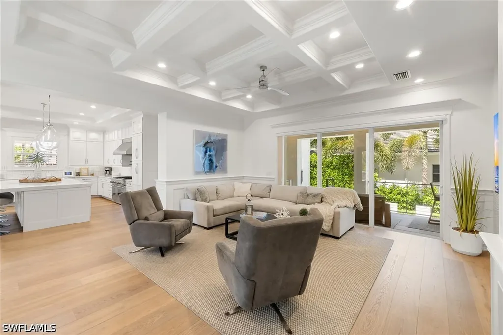 950 8th Street S Naples FL 34102