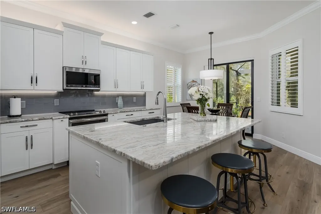 6495 Waverly Green Way Naples FL 34110