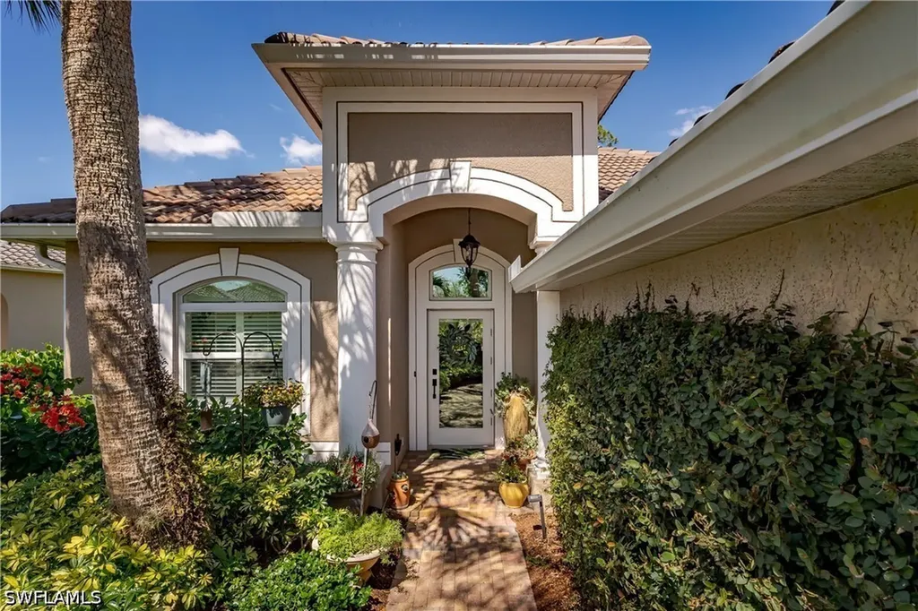 6495 Waverly Green Way Naples FL 34110