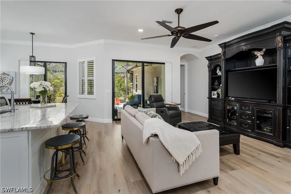 6495 Waverly Green Way Naples FL 34110