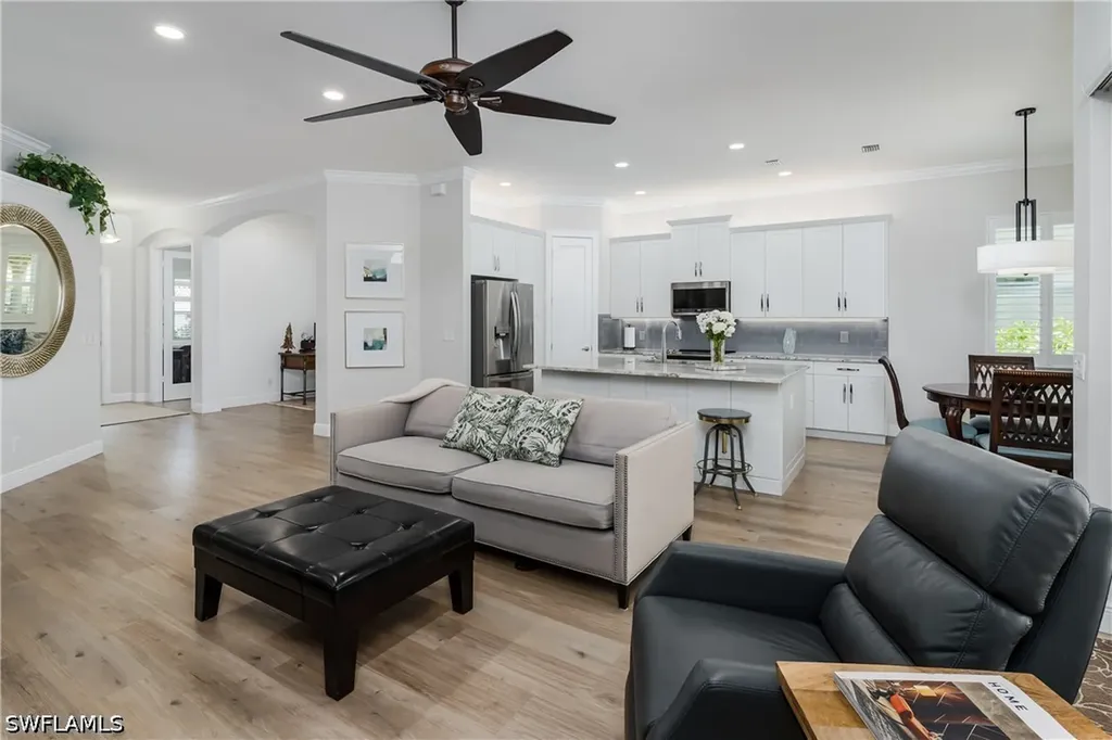 6495 Waverly Green Way Naples FL 34110
